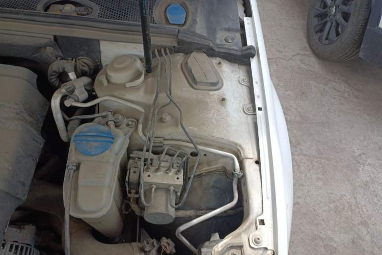 Used Audi A4L 2013 35 TFSI Automatic Standard Model Engine Bay Left