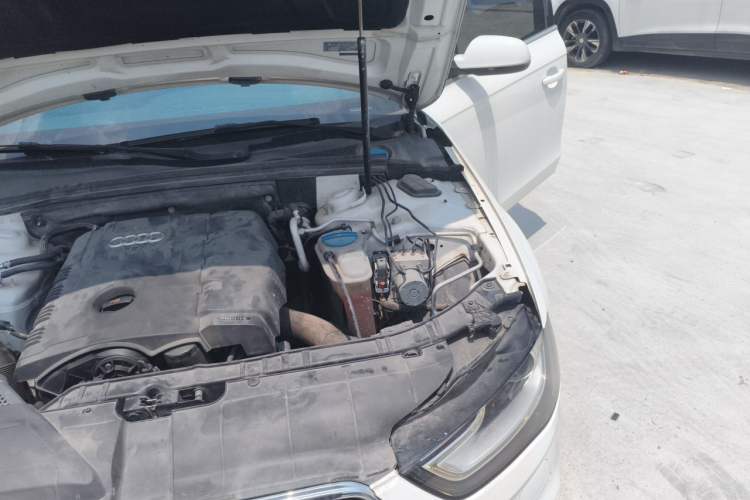 Used Audi A4L 2013 35 TFSI Automatic Comfort Model Engine Bay Left
