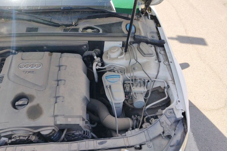 Used Audi A4L 2013 30 TFSI Automatic Comfort Model Engine Bay Left