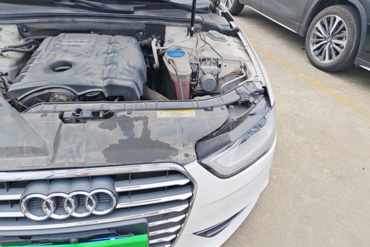 Used Audi A4L 2013 35 TFSI Automatic Standard Model Engine Bay Left