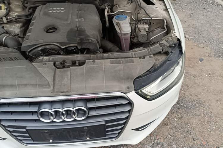 Used Audi A4L 2013 35 TFSI Automatic Standard Model Engine Bay Left