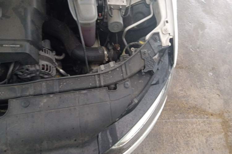 Used Audi A4L 2013 35 TFSI Automatic Comfort Model Engine Bay Left