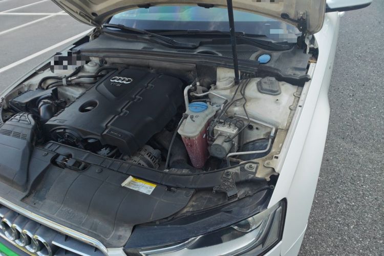 Used Audi A4L 2013 35 TFSI Automatic Standard Model Engine Bay Left