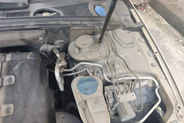 Used Audi A4L 2013 30 TFSI Automatic Comfort Model Engine Bay Left
