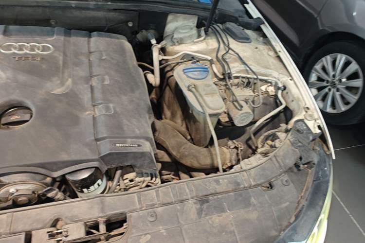 Used Audi A4L 2013 35 TFSI Automatic Standard Model Engine Bay Left