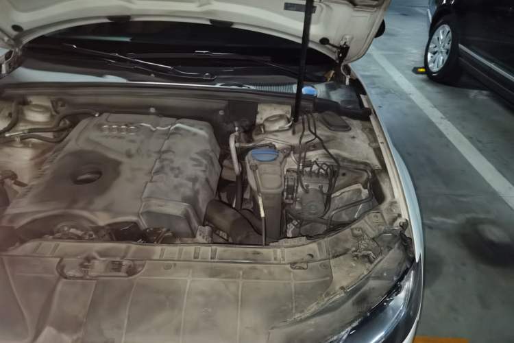 Used Audi A4L 2013 35 TFSI Automatic Standard Model Engine Bay Left