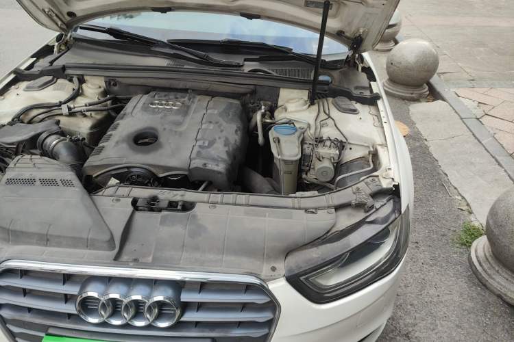 Used Audi A4L 2013 35 TFSI Automatic Comfort Model Engine Bay Left