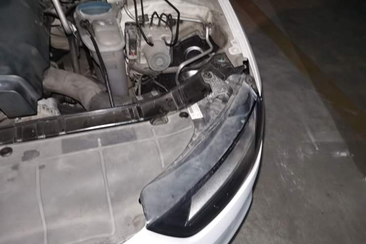Used Audi A4L 2013 40 TFSI quattro Individual Sport Edition Engine Bay Left