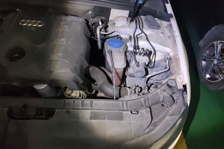 Used Audi A4L 2013 35 TFSI Automatic Standard Model Engine Bay Left