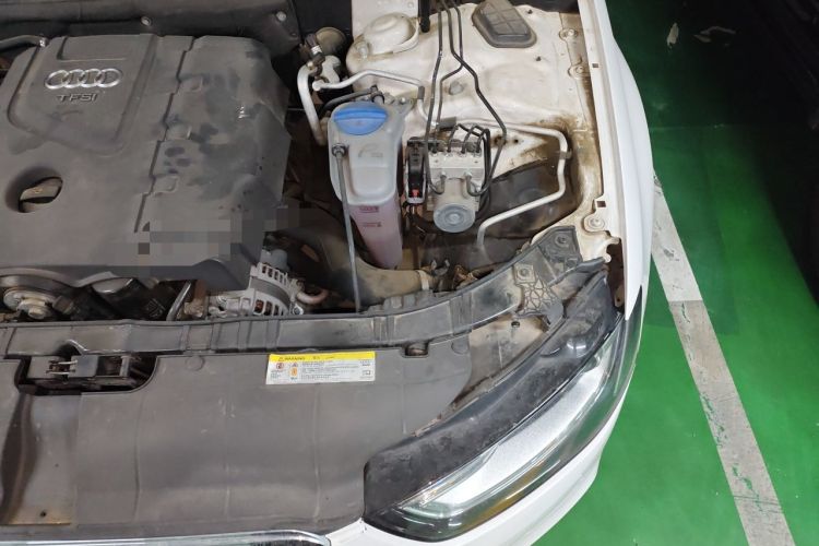 Used Audi A4L 2013 35 TFSI Automatic Standard Model Engine Bay Left