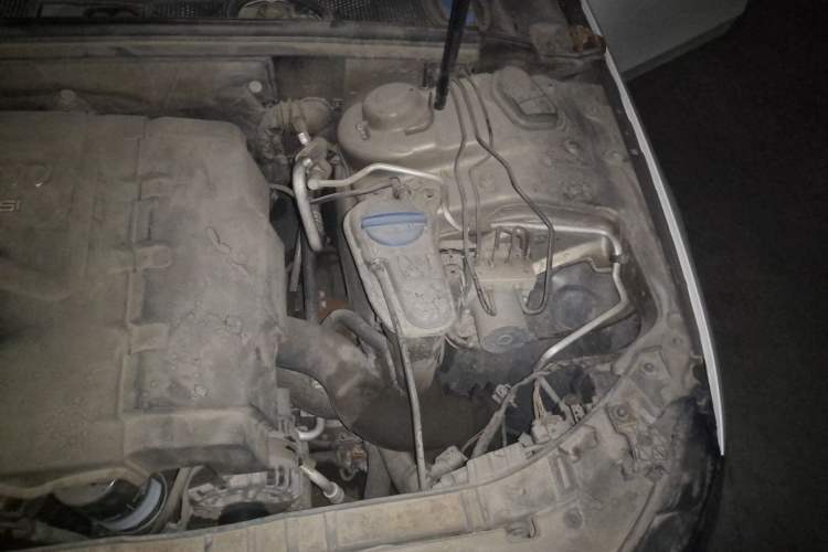 Used Audi A4L 2013 35 TFSI Automatic Standard Model Engine Bay Left