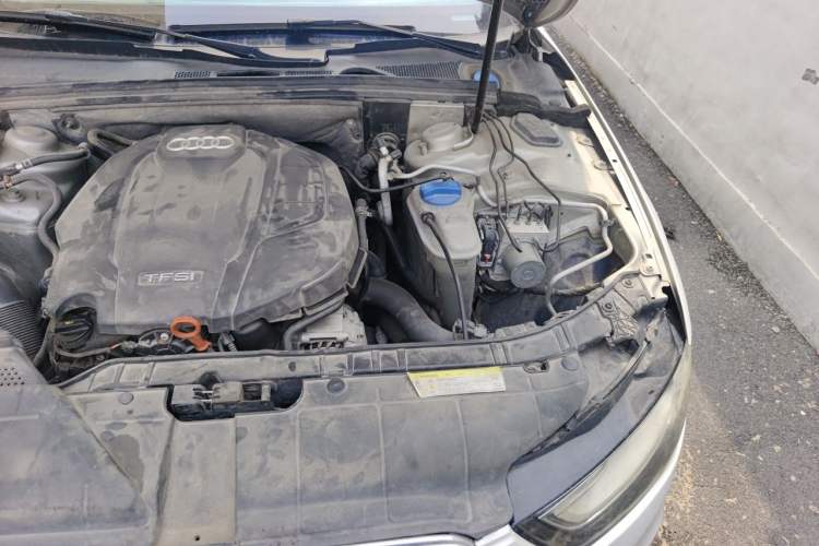 Used Audi A4L 2013 35 TFSI Automatic Standard Model Engine Bay Left