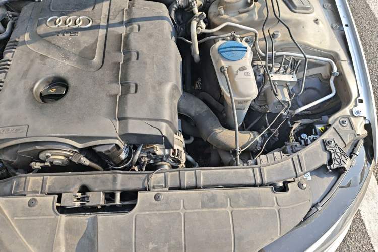 Used Audi A4L 2013 35 TFSI Automatic Standard Model Engine Bay Left