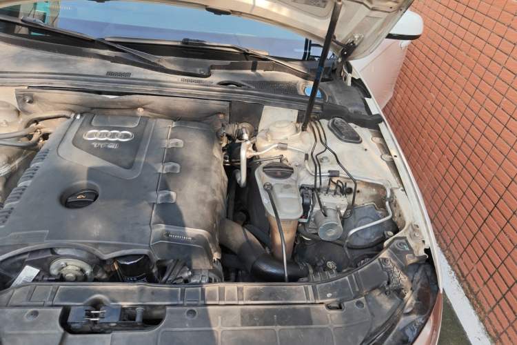 Used Audi A4L 2013 30 TFSI Automatic Comfort Model Engine Bay Left