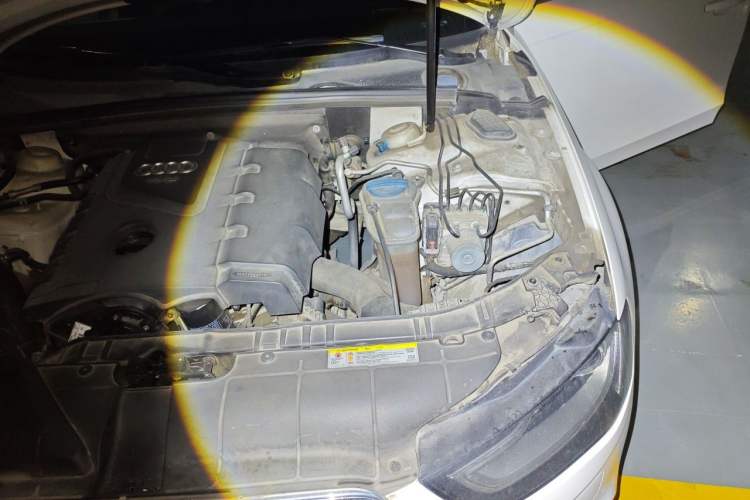Used Audi A4L 2013 35 TFSI Automatic Standard Model Engine Bay Left
