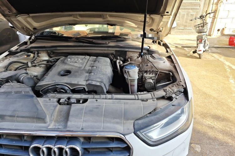 Used Audi A4L 2013 35 TFSI Automatic Standard Model Engine Bay Left