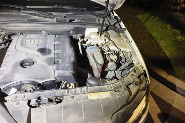 Used Audi A4L 2013 35 TFSI Automatic Standard Model Engine Bay Left