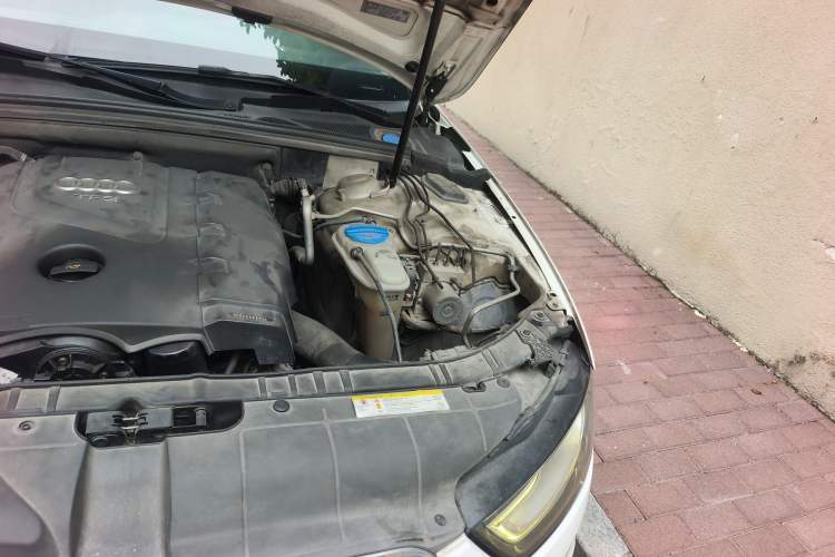 Used Audi A4L 2013 35 TFSI Automatic Standard Model Engine Bay Left