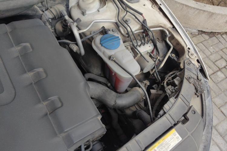 Used Audi A4L 2013 30 TFSI Automatic Comfort Model Engine Bay Left
