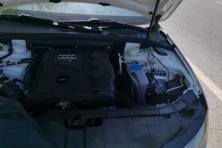 Used Audi A4L 2013 35 TFSI Automatic Standard Model Engine Bay Left