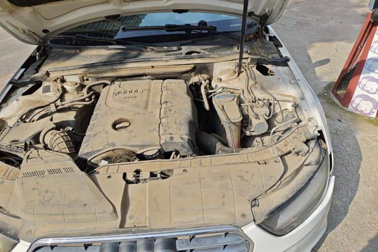 Used Audi A4L 2013 30 TFSI Automatic Comfort Model Engine Bay Left