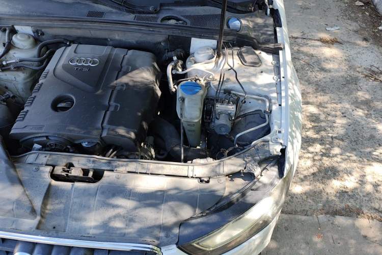 Used Audi A4L 2013 35 TFSI Automatic Standard Model Engine Bay Left