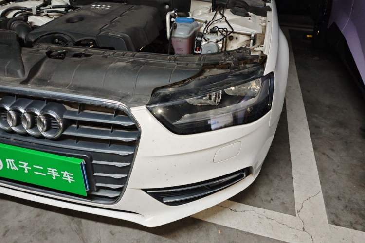 Used Audi A4L 2013 30 TFSI Automatic Comfort Model Engine Bay Left