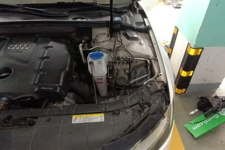 Used Audi A4L 2013 35 TFSI Automatic Standard Model Engine Bay Left