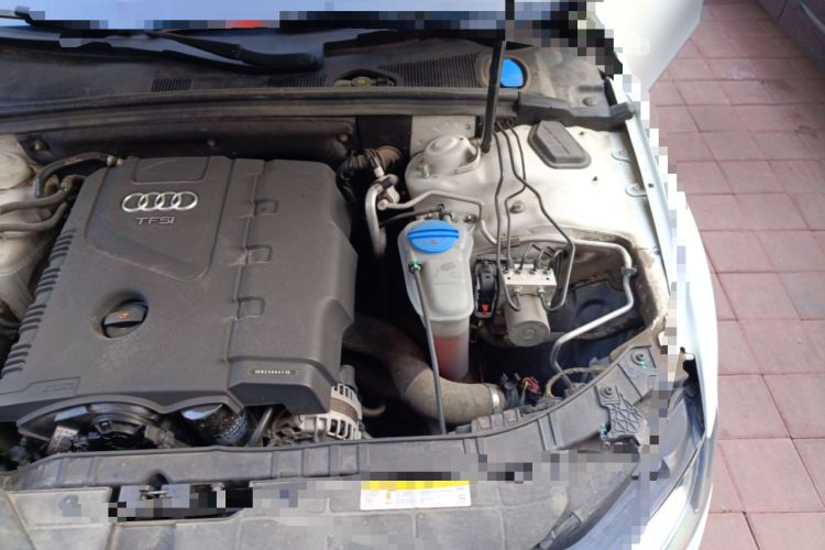 Used Audi A4L 2013 35 TFSI Automatic Comfort Model Engine Bay Left