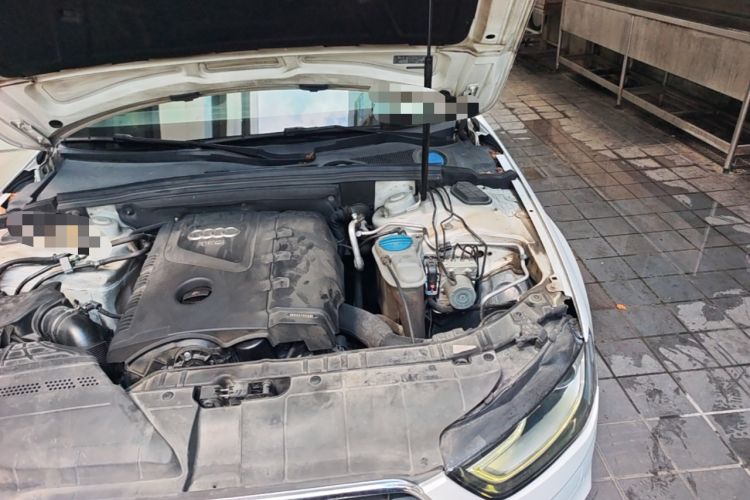 Used Audi A4L 2013 35 TFSI Automatic Standard Model Engine Bay Left