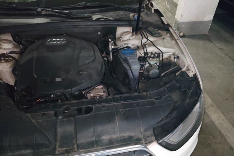 Used Audi A4L 2013 35 TFSI Automatic Technology Edition Engine Bay Left