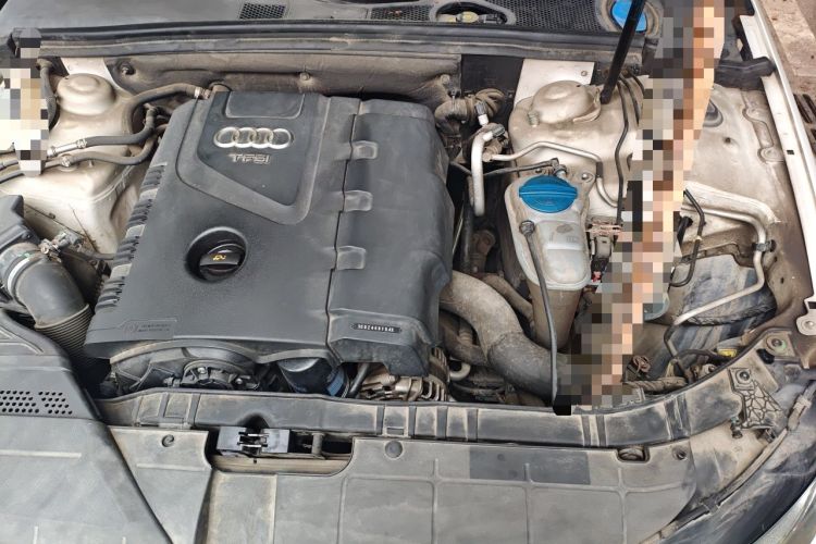 Used Audi A4L 2013 35 TFSI Automatic Standard Model Engine Bay Left