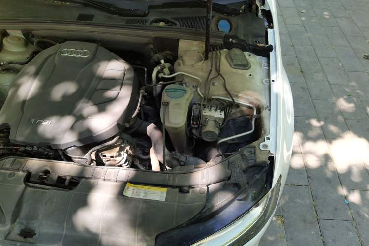 Used Audi A4L 2013 35 TFSI Automatic Standard Model Engine Bay Left