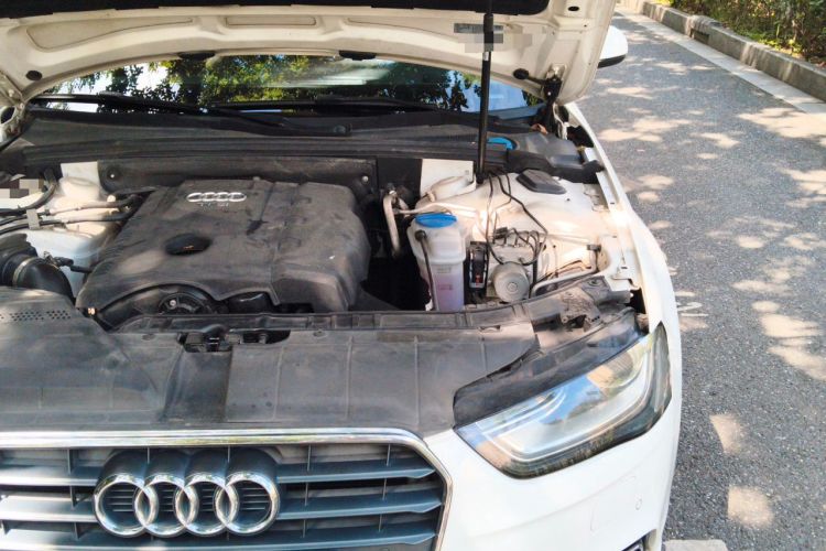 Used Audi A4L 2013 35 TFSI Automatic Standard Model Engine Bay Left