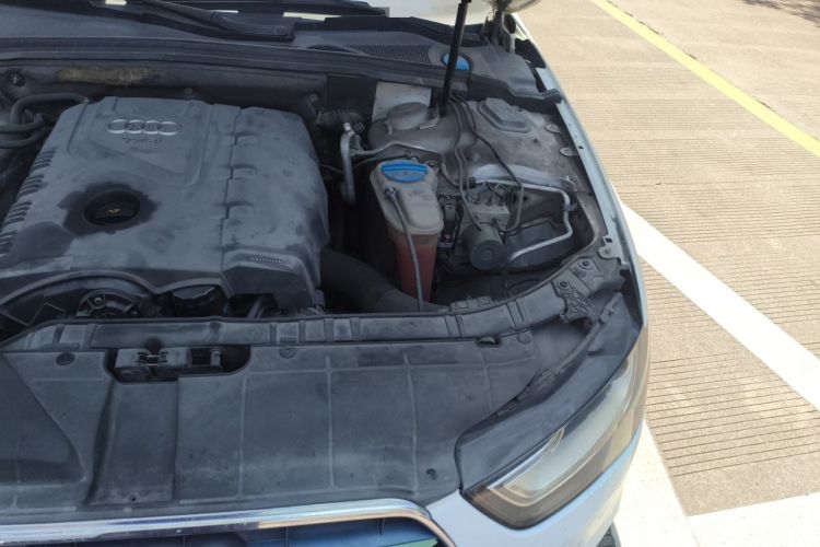 Used Audi A4L 2013 35 TFSI Automatic Standard Model Engine Bay Left