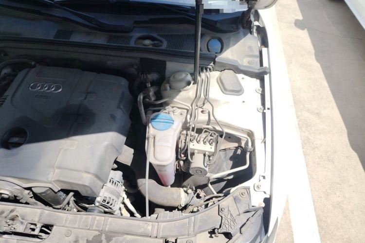 Used Audi A4L 2013 35 TFSI Automatic Standard Model Engine Bay Left