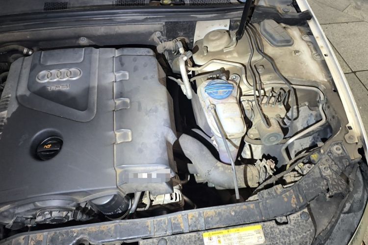 Used Audi A4L 2013 35 TFSI Automatic Standard Model Engine Bay Left