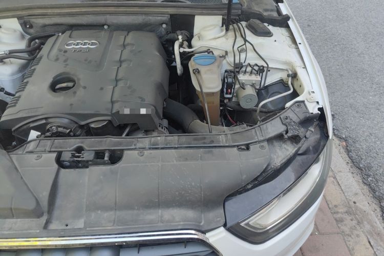 Used Audi A4L 2013 35 TFSI Automatic Standard Model Engine Bay Left