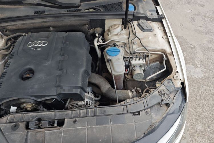 Used Audi A4L 2013 35 TFSI Automatic Comfort Model Engine Bay Left