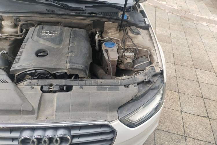 Used Audi A4L 2013 35 TFSI Automatic Standard Model Engine Bay Left