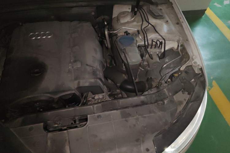 Used Audi A4L 2013 35 TFSI Automatic Standard Model Engine Bay Left