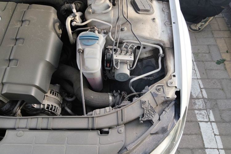 Used Audi A4L 2013 35 TFSI Automatic Standard Model Engine Bay Left