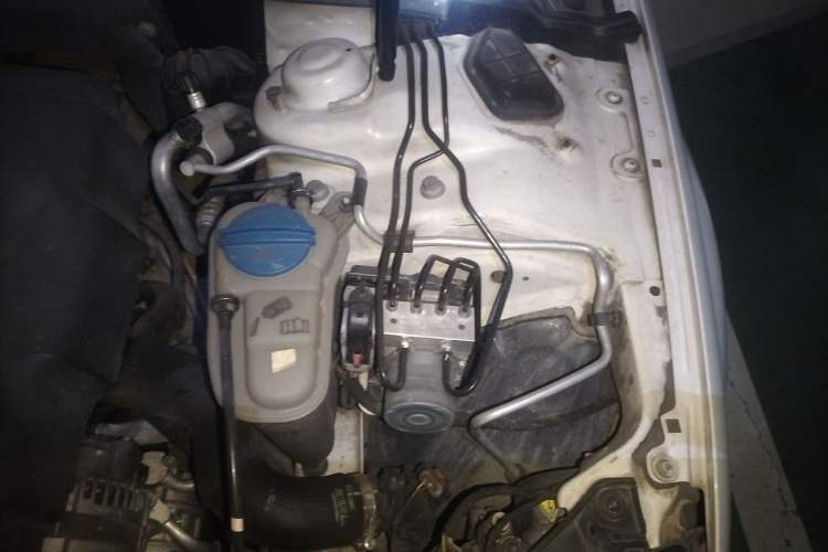 Used Audi A4L 2013 35 TFSI Automatic Standard Model Engine Bay Left