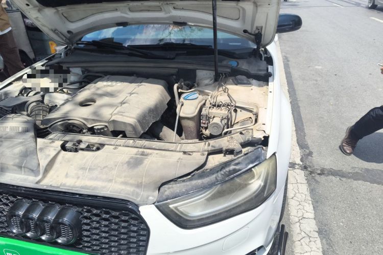 Used Audi A4L 2013 30 TFSI Automatic Comfort Model Engine Bay Left