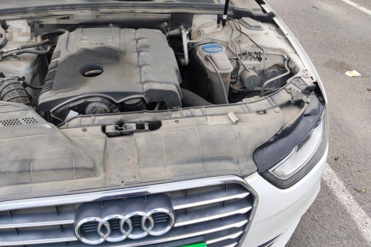 Used Audi A4L 2013 35 TFSI Automatic Standard Model Engine Bay Left