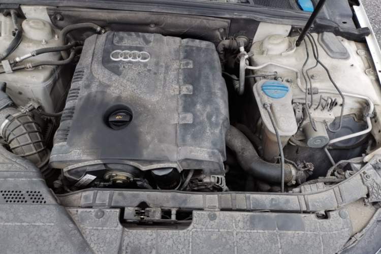 Used Audi A4L 2013 35 TFSI Automatic Standard Model Engine Bay Left