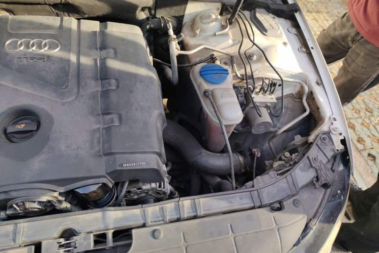 Used Audi A4L 2013 35 TFSI Automatic Standard Model Engine Bay Left
