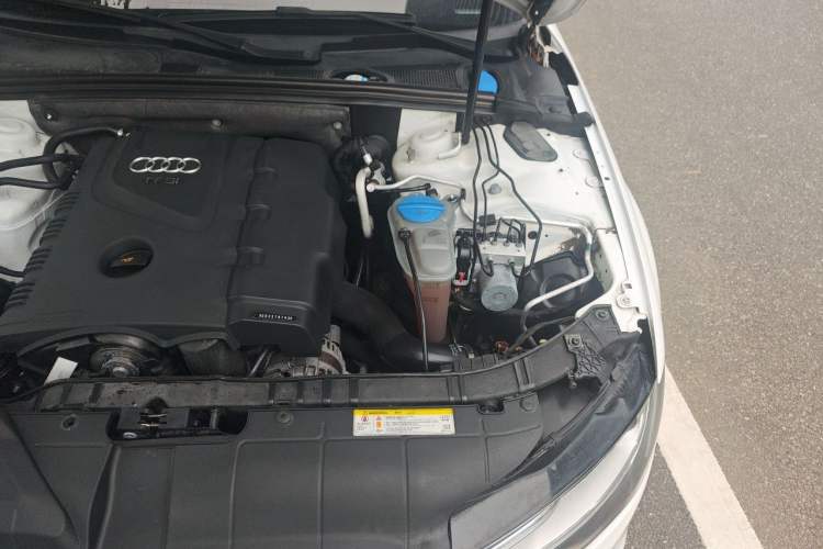 Used Audi A4L 2013 35 TFSI Automatic Comfort Model Engine Bay Left