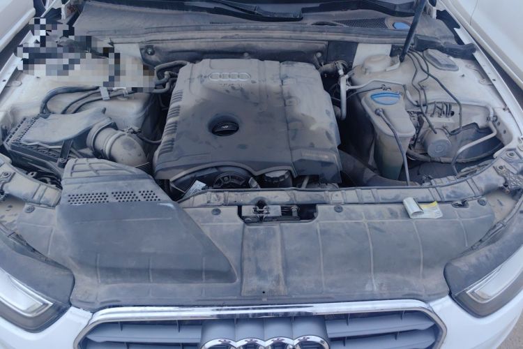 Used Audi A4L 2013 35 TFSI Automatic Standard Model Engine Bay