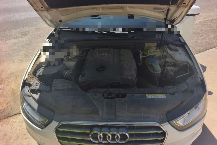 Used Audi A4L 2013 35 TFSI Automatic Standard Model Engine Bay